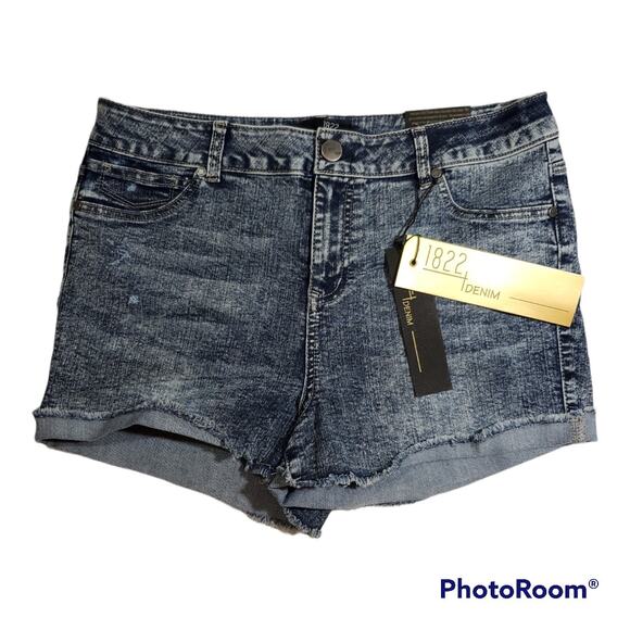 1822 Denim Pants - 1822 Denim | Stone Washed Lightly Distressed Jean Shorts | Size 31
